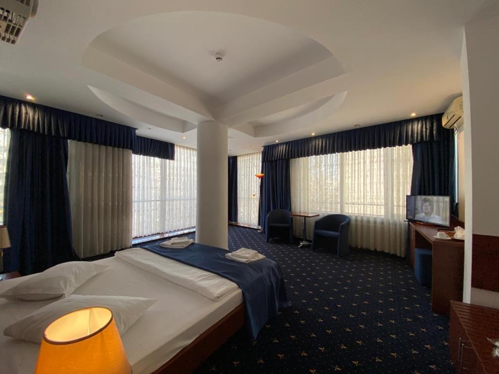 Samaa Hotel Bucharest Luaran gambar